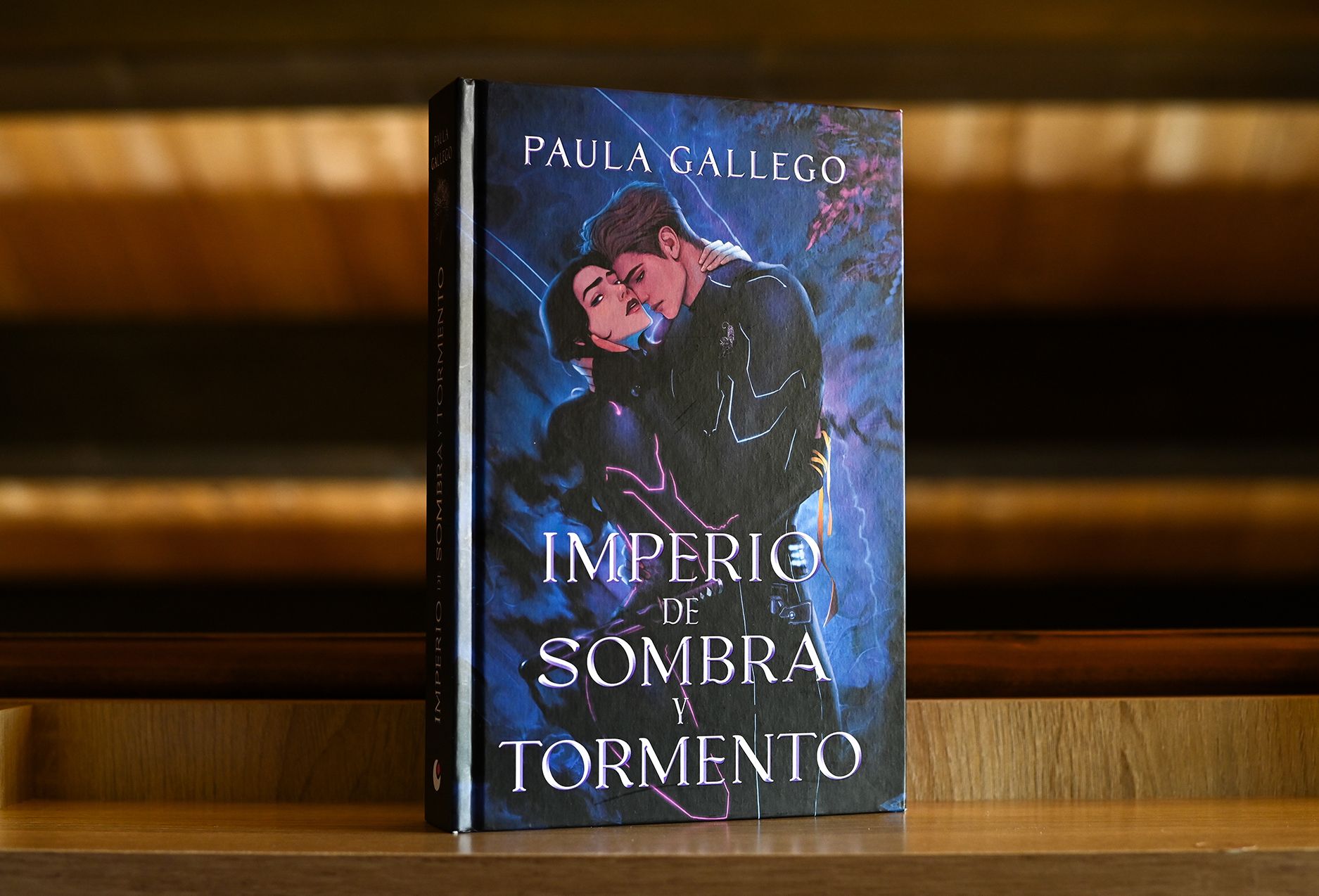 Portada de Imperio de sombra y tormento, de Paula Gallego