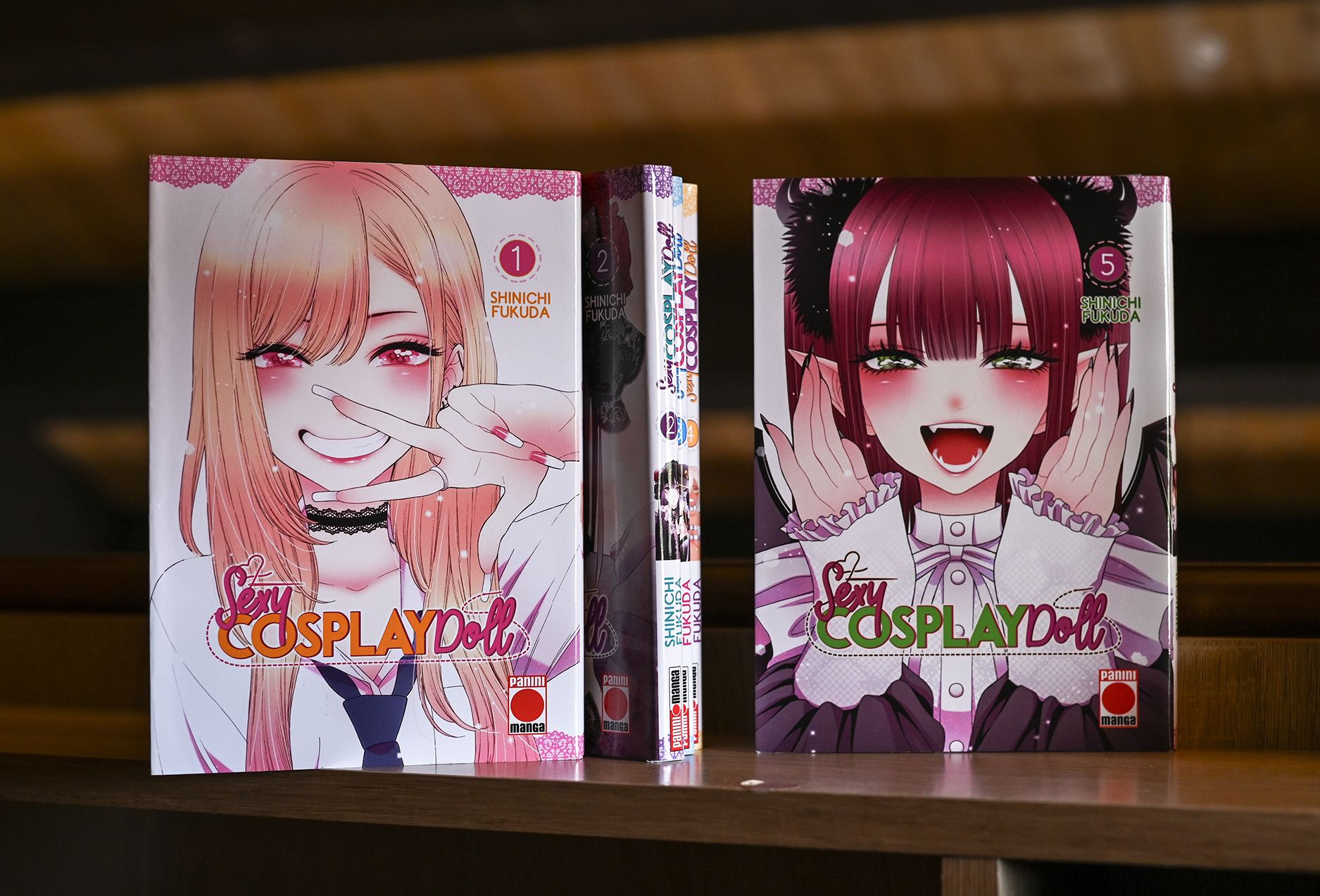Portadas de los tomos del manga Sexy Cosplay Doll