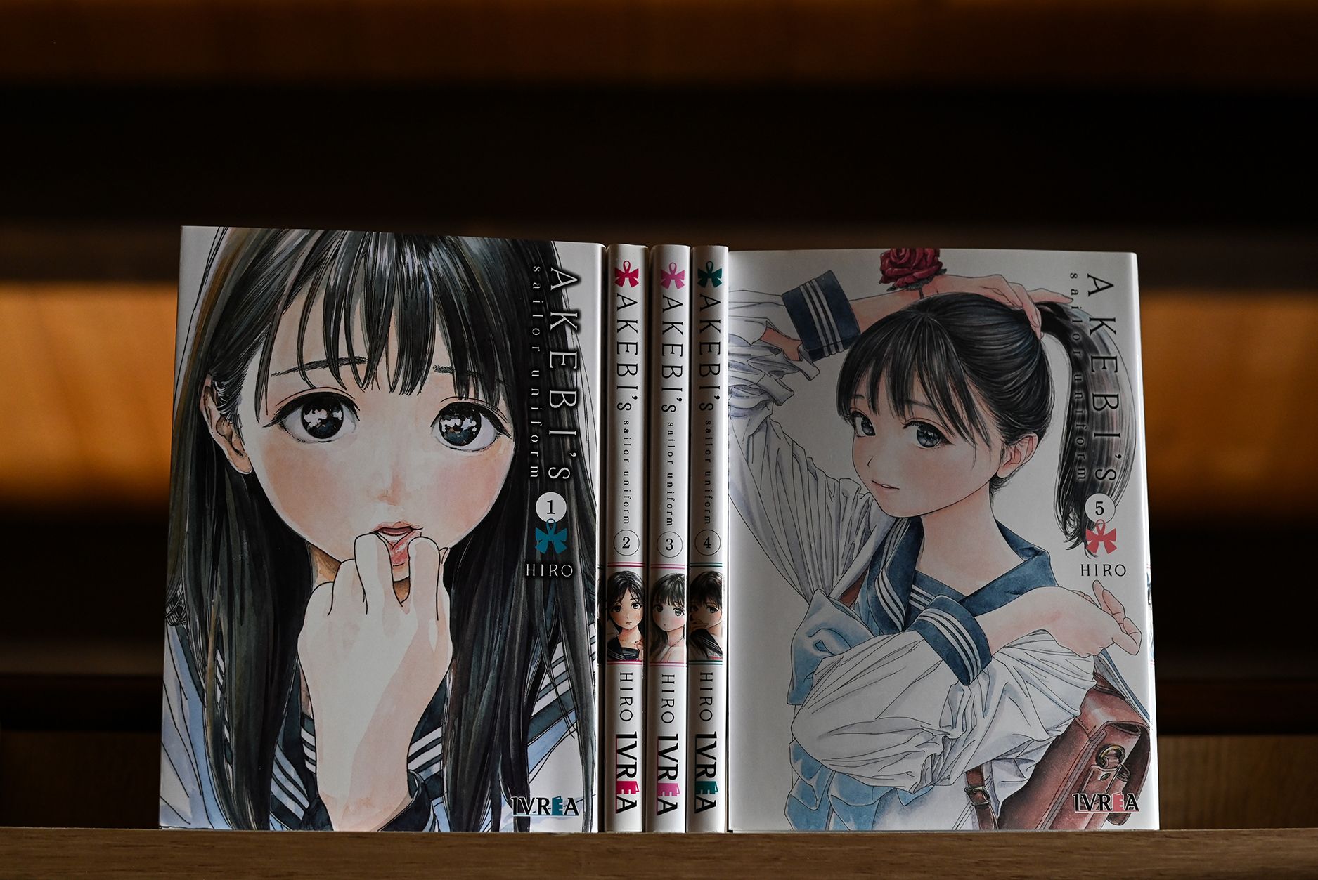 Portadas de los mangas de Akebi-chan no sailor fuku